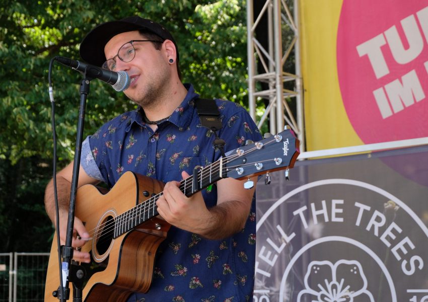 Tell the Trees Tumult im Klenze